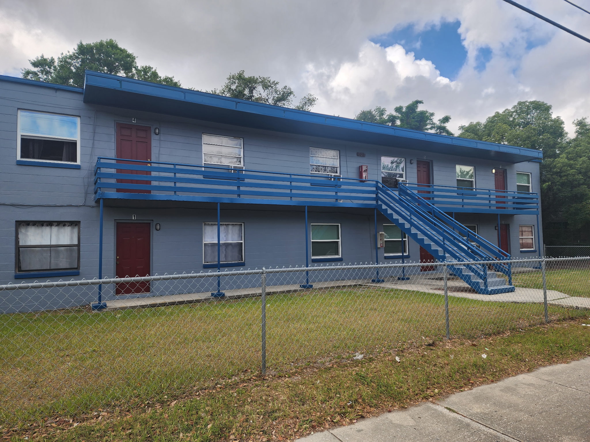 1028 W South St - 6