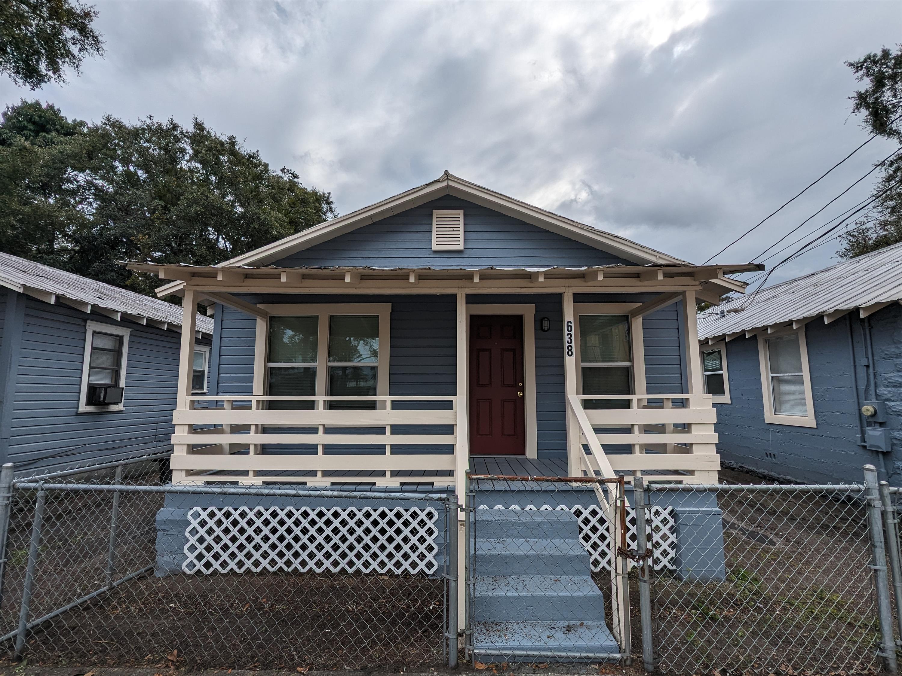 638 W Jackson St